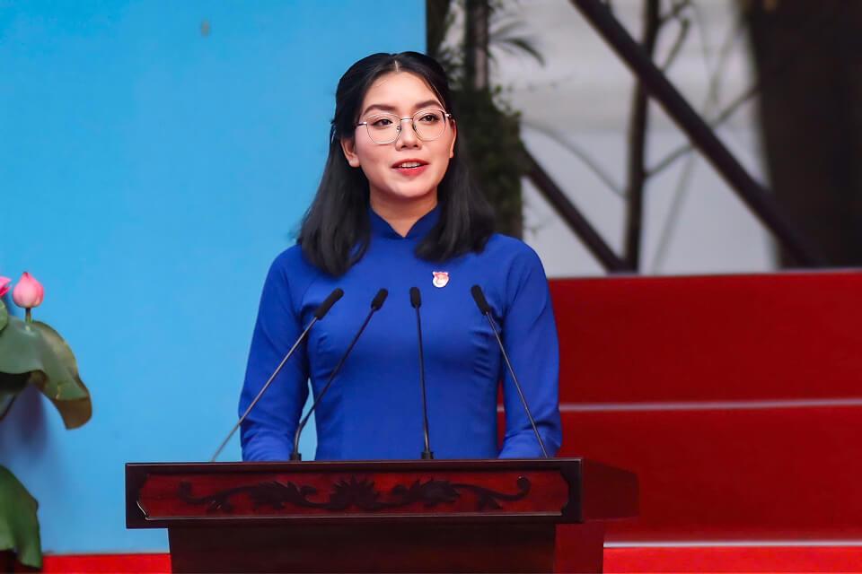 Bí thư đoàn UEL đại diện thế hệ trẻ phát biểu tại Lễ kỷ niệm 50 năm Ngày Giải ...