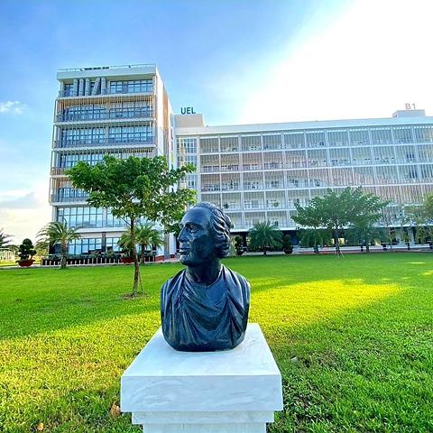 Tham quan UEL360
