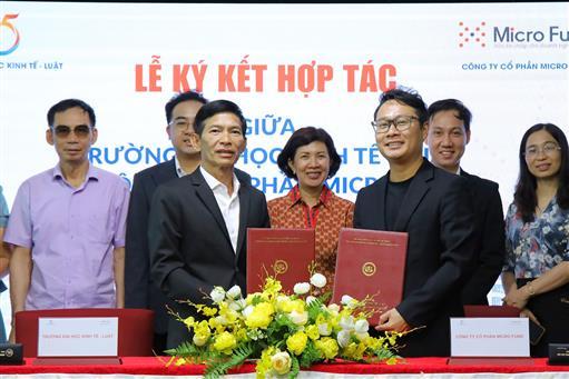 UEL và công ty Micro Fund ký kết hợp tác về đào tạo, nghiên cứu