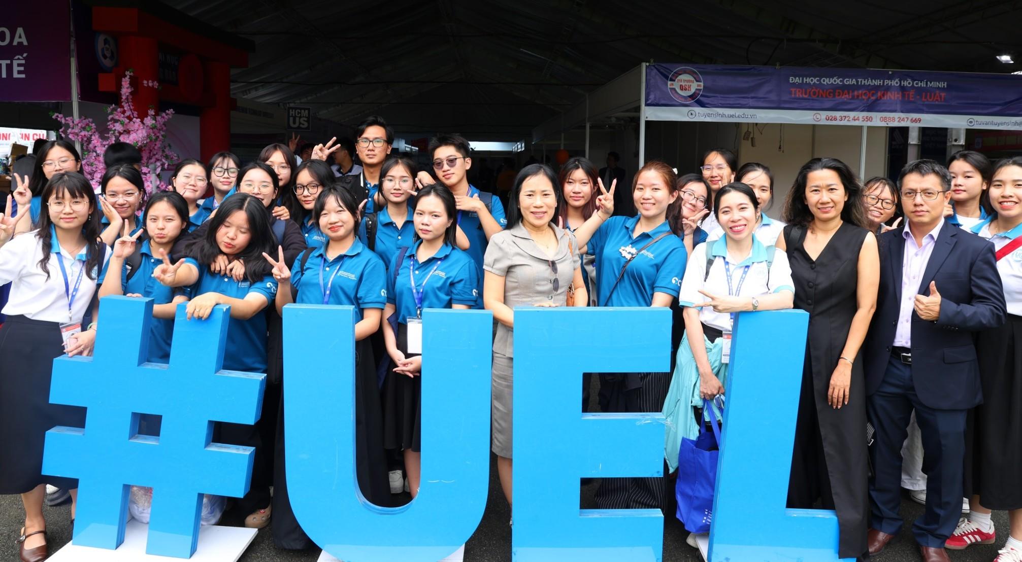 Tổng quan về phòng Tuyển sinh và Công tác sinh viên